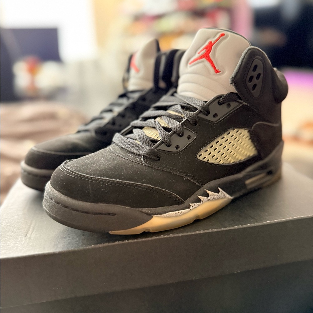 Air Jordan 5 Metallic Black Sneakers 5.5Y | 7W